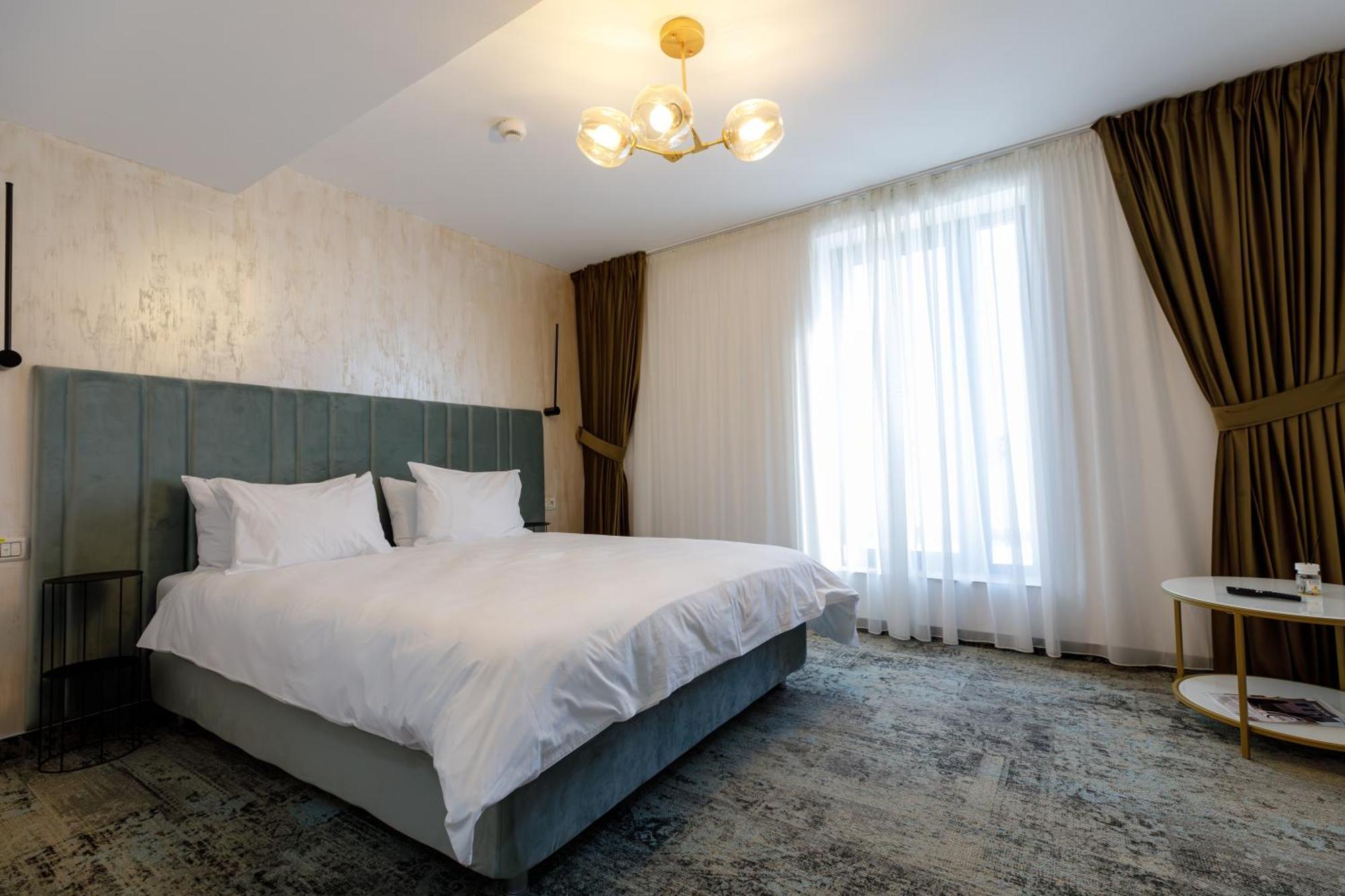 River Place Πιτέστι Εξωτερικό φωτογραφία