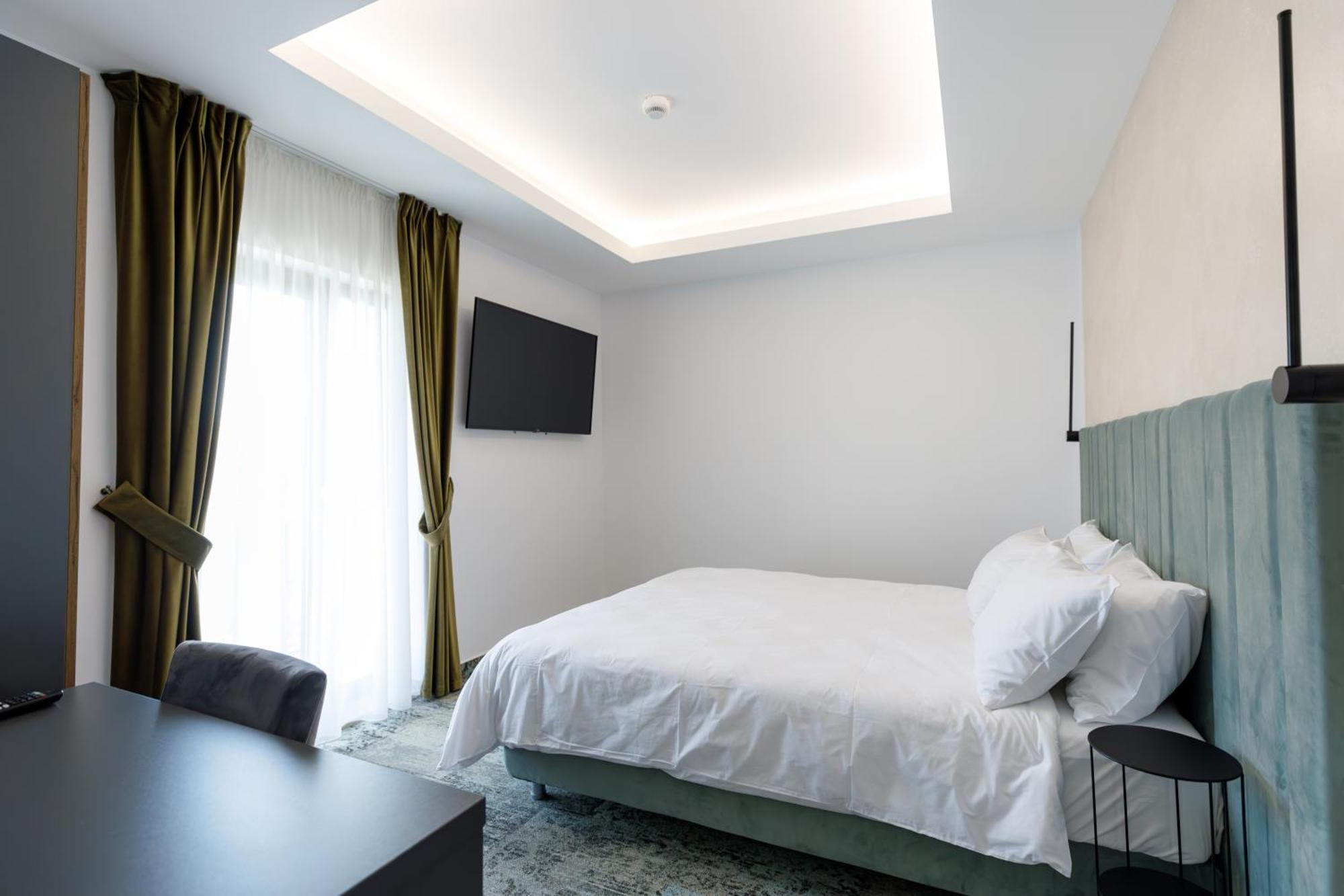 River Place Πιτέστι Εξωτερικό φωτογραφία