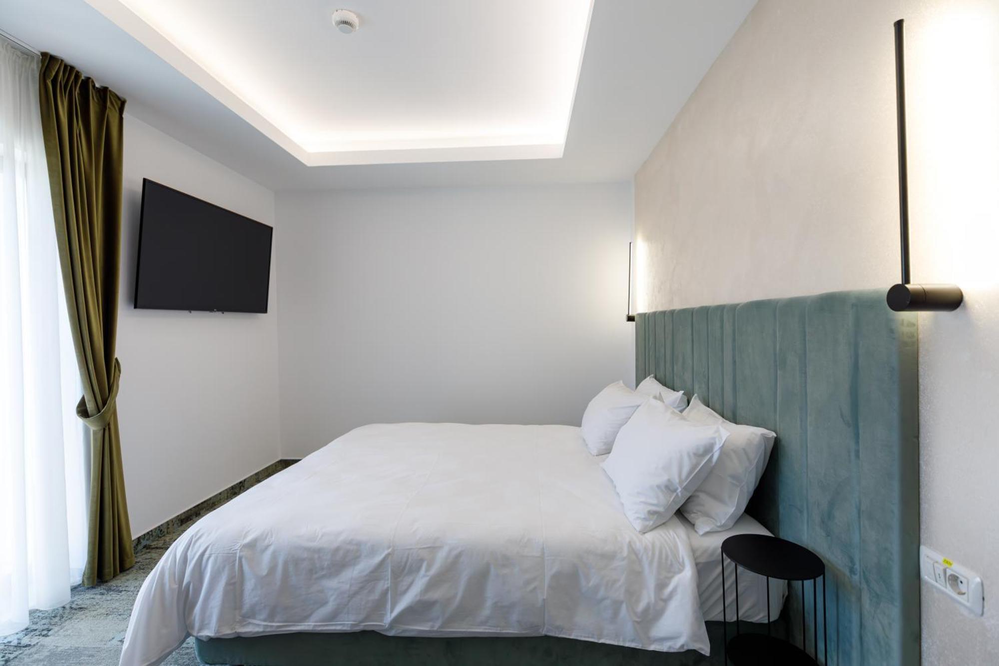 River Place Πιτέστι Εξωτερικό φωτογραφία