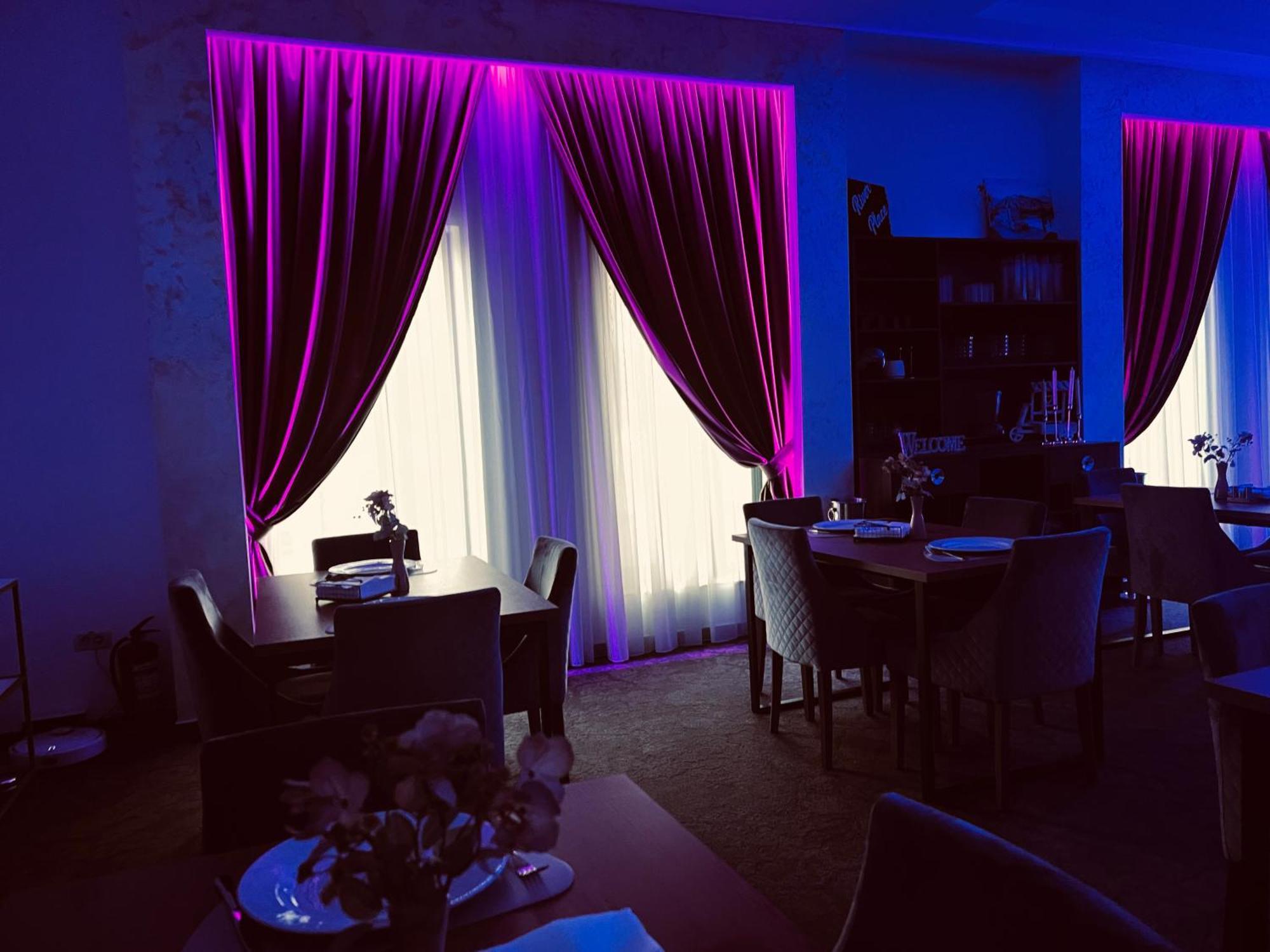 River Place Πιτέστι Εξωτερικό φωτογραφία